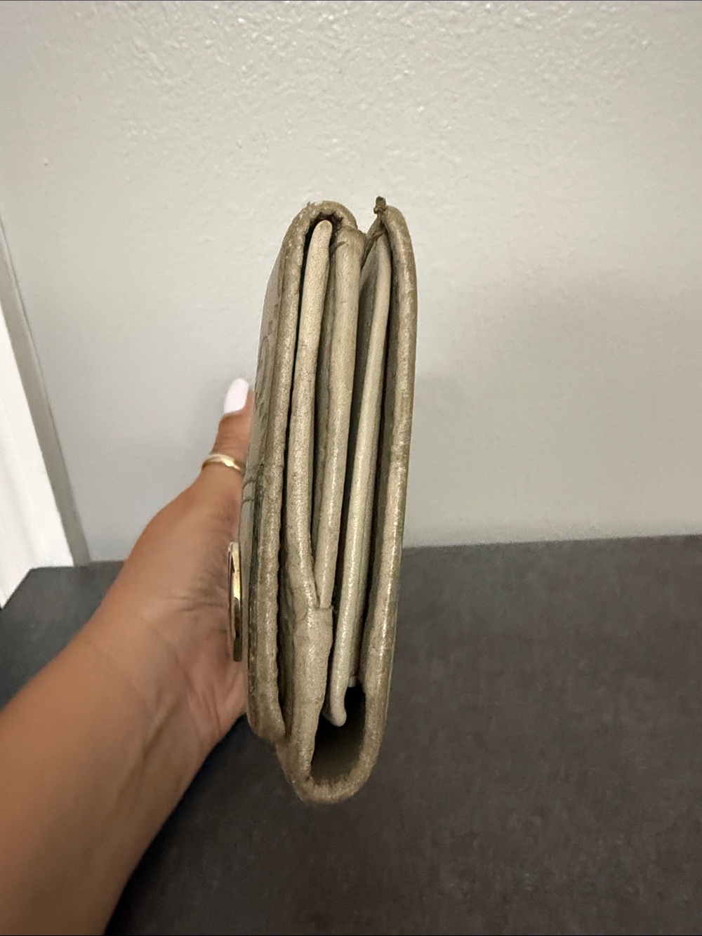 Gucci Beige Monogram Continental Wallet junk - Picture 4 of 9